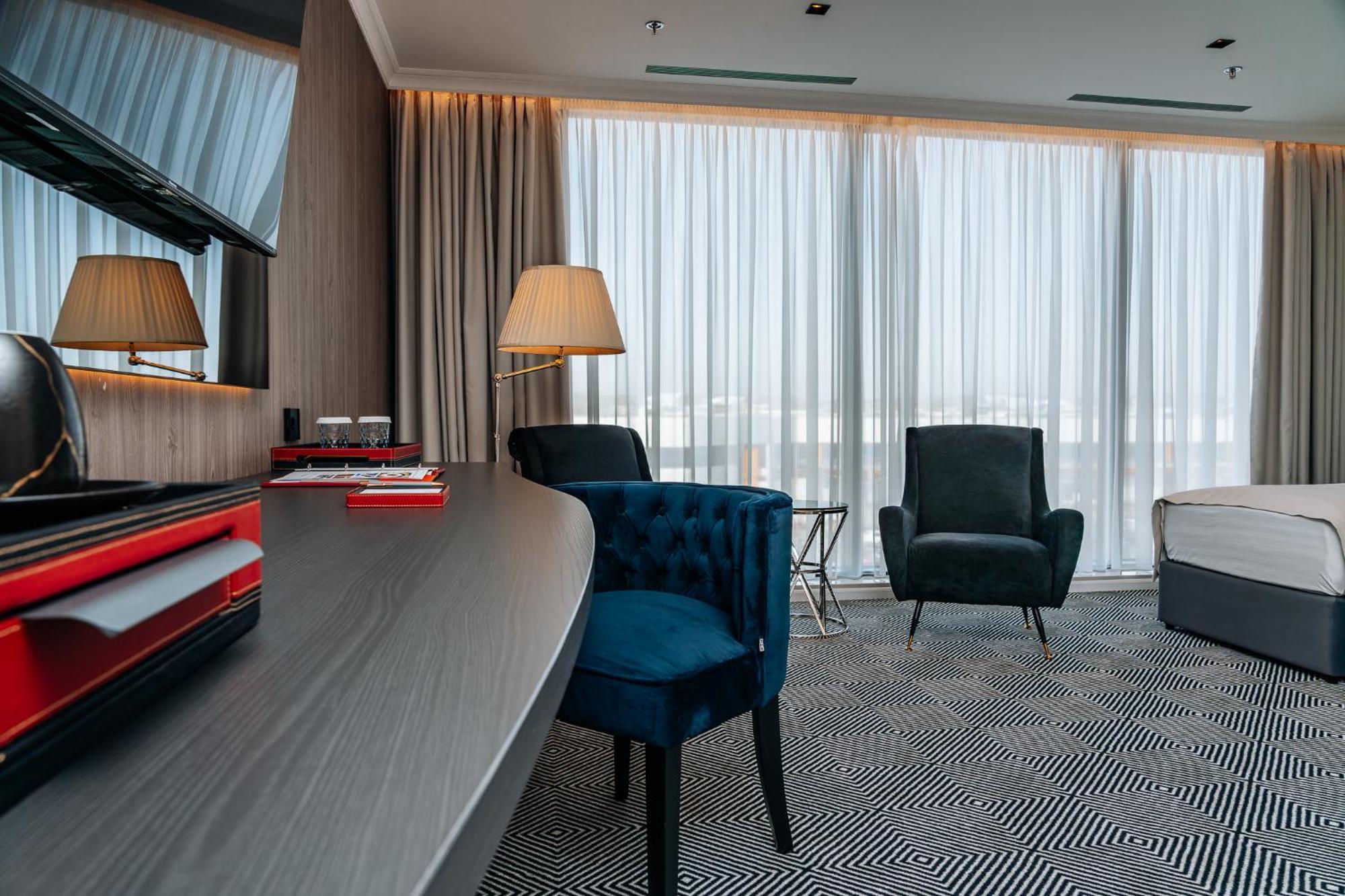 Sky Airport Hotel Клуж-Напока Экстерьер фото